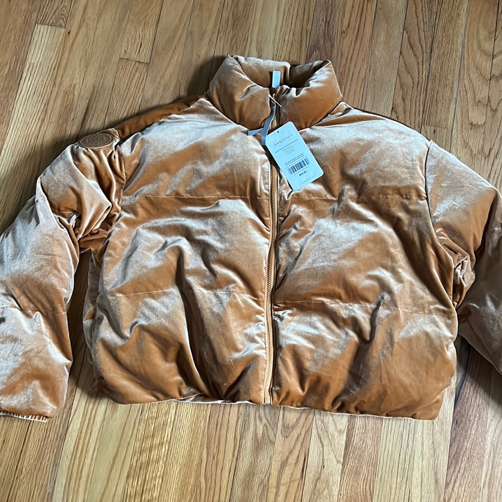 Fabletics wander velour puffer jacket size L
